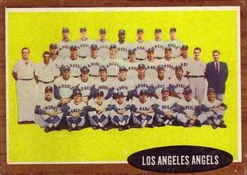 1962 Topps Angels Team [No Inset Photos] #132 card