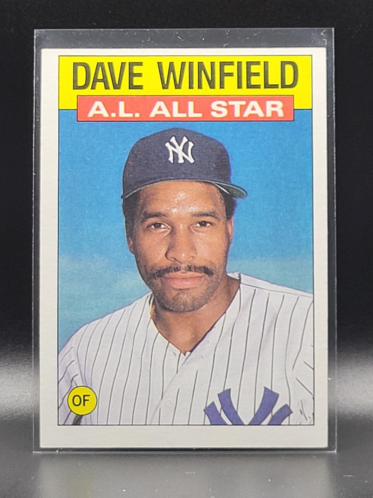 1986 Topps Dave Winfield #717 card