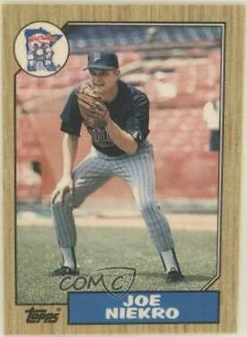 1987 Topps Traded Tiffany Joe Niekro #89T card