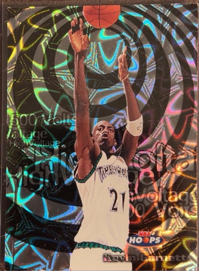 1997 Hoops High Voltage Kevin Garnett [500 Volts] #10 card