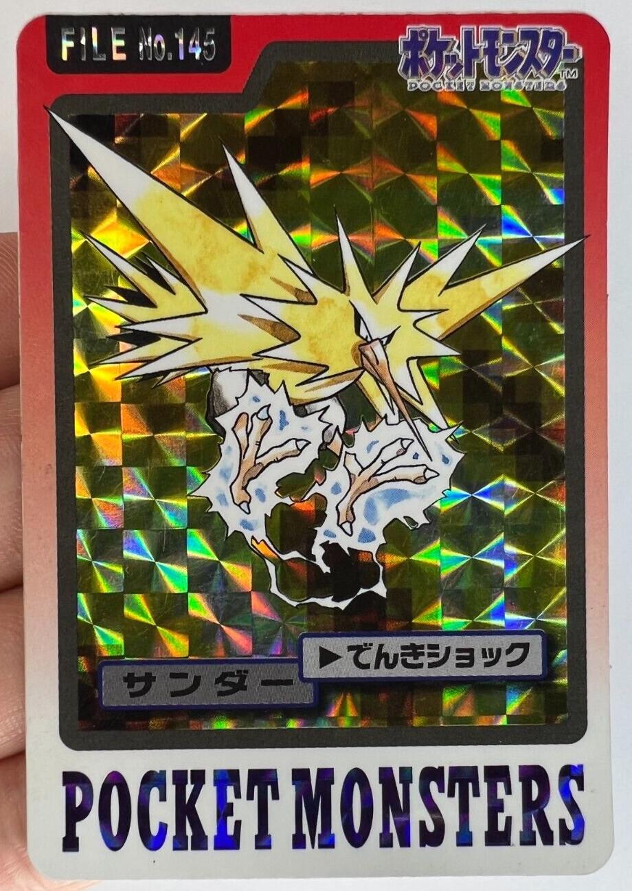 1997 Japanese Carddass Zapdos Prism #145 card