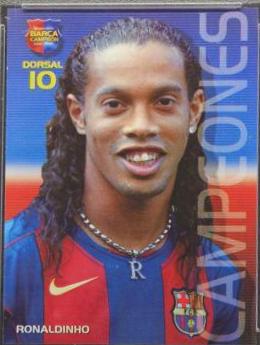 2004 Panini Sports Mega Cracks Barca Ronaldinho [Campeon Spanish] #22 card