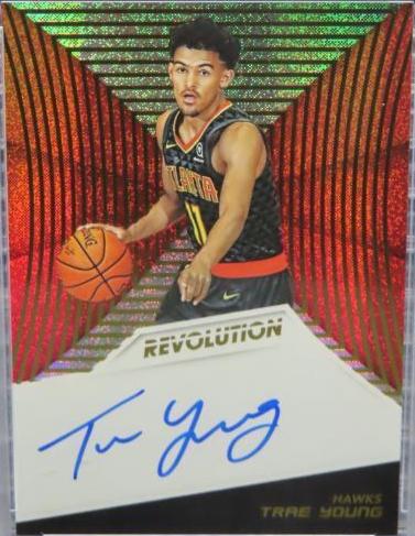 2018 Panini Revolution Rookie Autographs Trae Young #TYG card