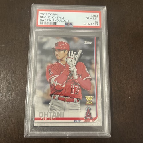 2019 Topps Shohei Ohtani [Bat on Shoulder] #250 card