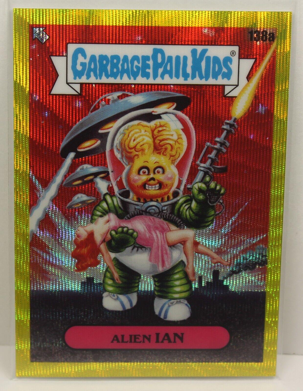 2022 Chrome ALIEN IAN [Yellow Wave] #138a card