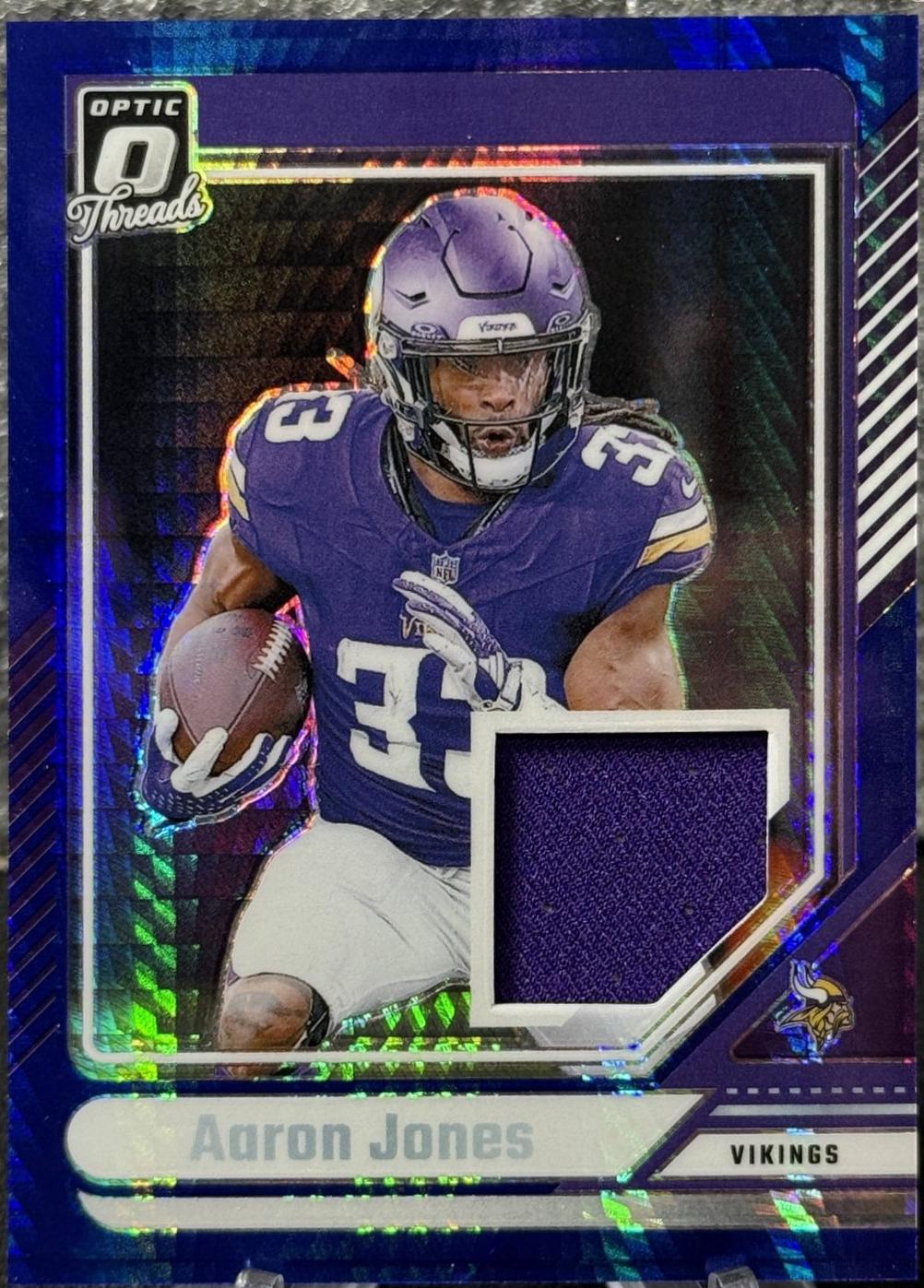 2024 Panini Donruss Optic Threads Blue Hyper Aaron Jones #DTB-AJS card