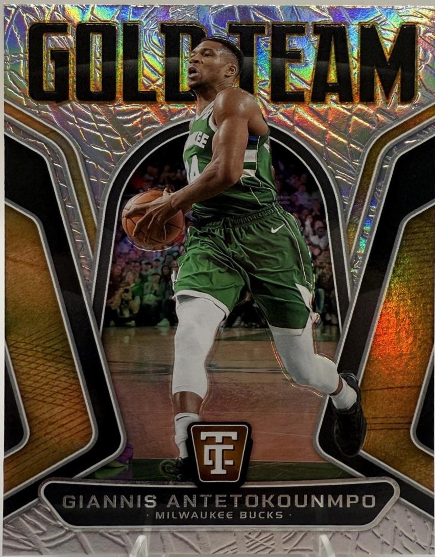 2024 Panini Totally Certified Gold Team Giannis Antetokounmpo #7 card