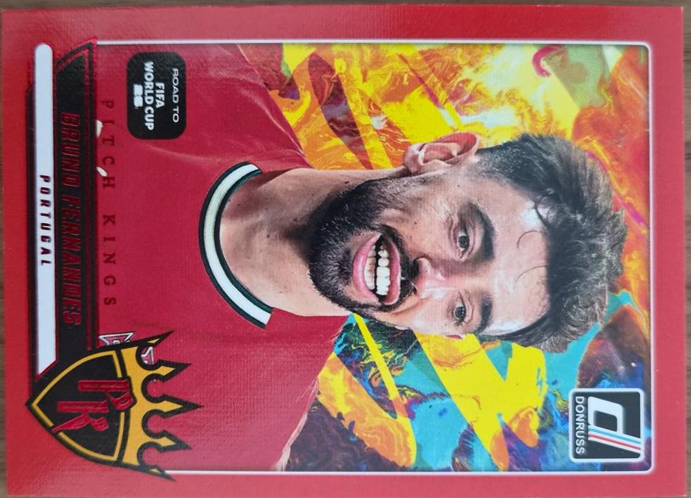 2025 Panini Donruss Road to FIFA Pitch Kings Bruno Fernandes [Red] #2 card