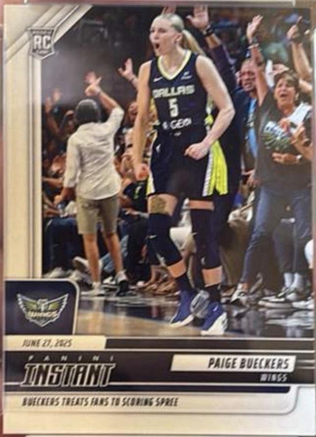 2025 Panini Instant WNBA Paige Bueckers #100 card
