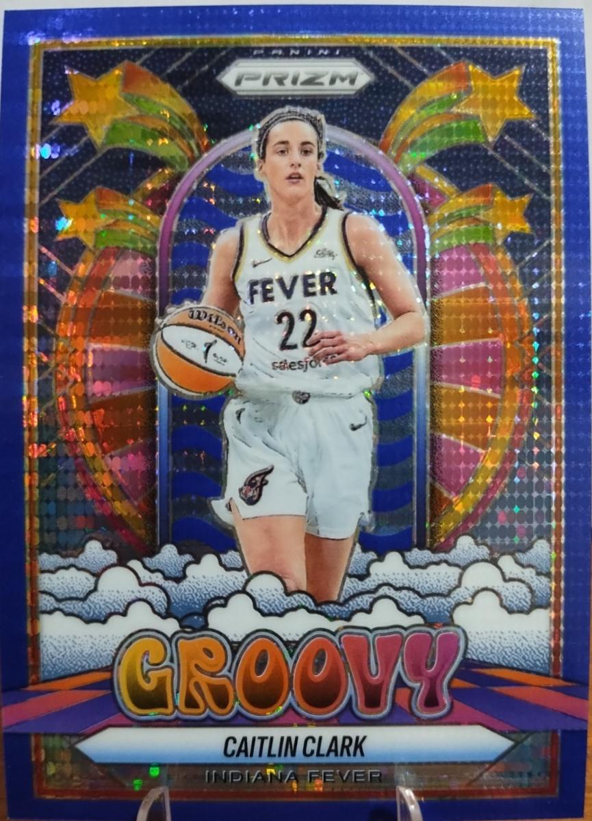 2025 Panini Prizm WNBA Groovy Caitlin Clark [Blue Pulsar] #10 card