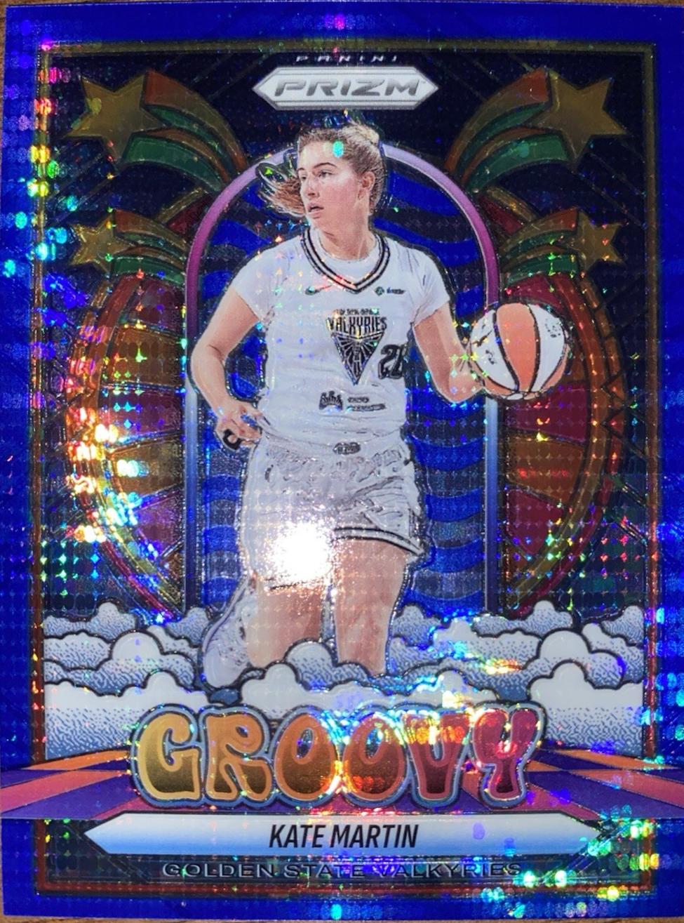 2025 Panini Prizm WNBA Groovy Kate Martin [Blue Pulsar] #4 card