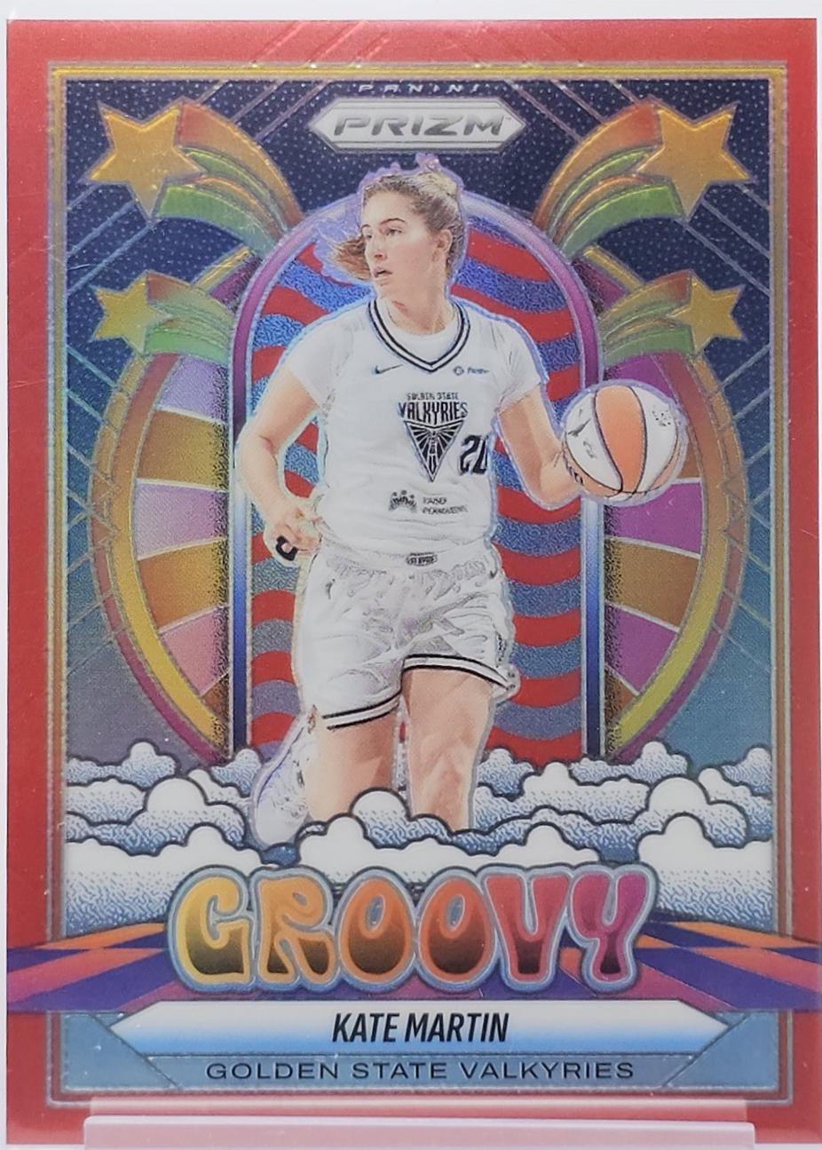 2025 Panini Prizm WNBA Groovy Kate Martin [Red] #4 card