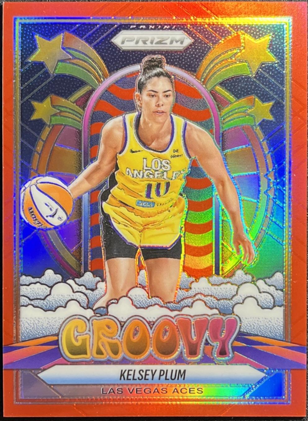 2025 Panini Prizm WNBA Groovy Kelsey Plum [Red] #5 card