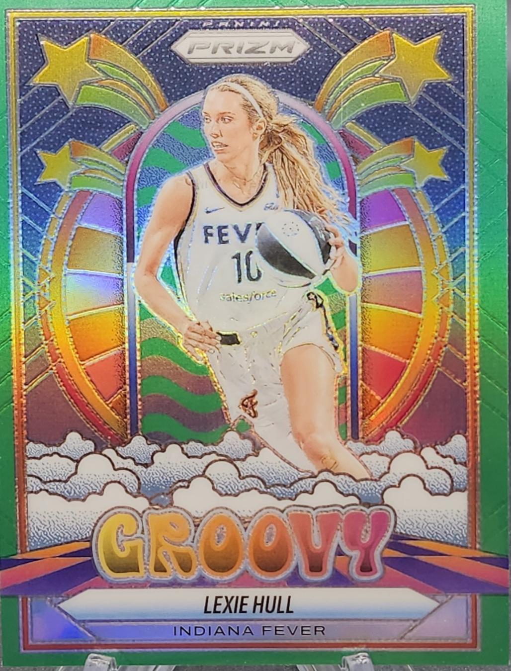 2025 Panini Prizm WNBA Groovy Lexie Hull [Green] #11 card