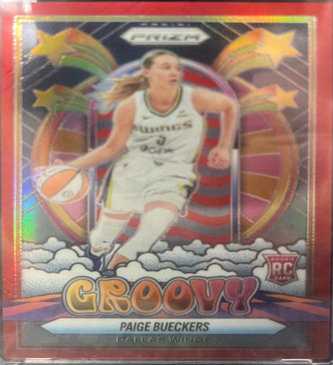 2025 Panini Prizm WNBA Groovy Paige Bueckers [Red] #12 card