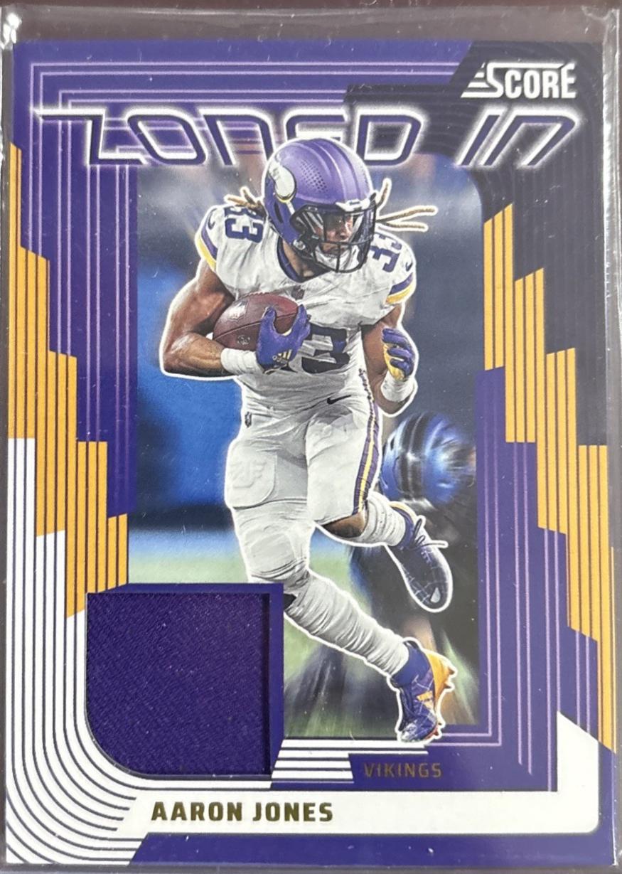 2025 Panini Score Zoned in Jersey Aaron Jones #22 card