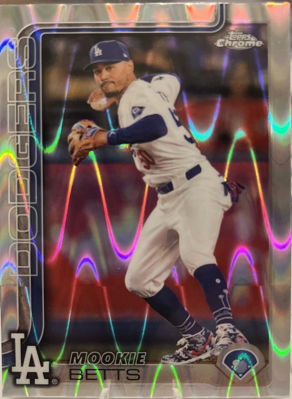 2025 Topps Chrome Mookie Betts [Raywave] #50 card