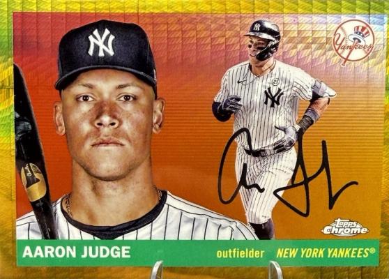 2025 Topps Chrome Platinum Aaron Judge [Gold Prism] #136 card
