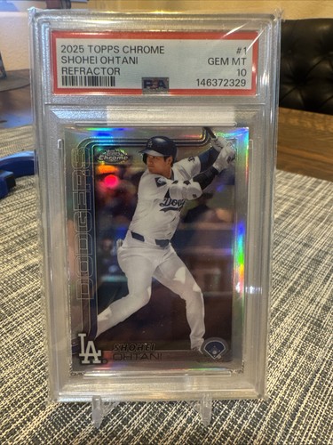 2025 Topps Chrome Shohei Ohtani [Refractor] #1 card