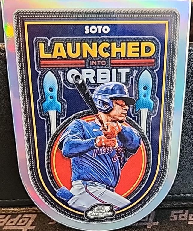2025 Topps Cosmic Chrome Launched Into Orbit Juan Soto #LIO-11 card