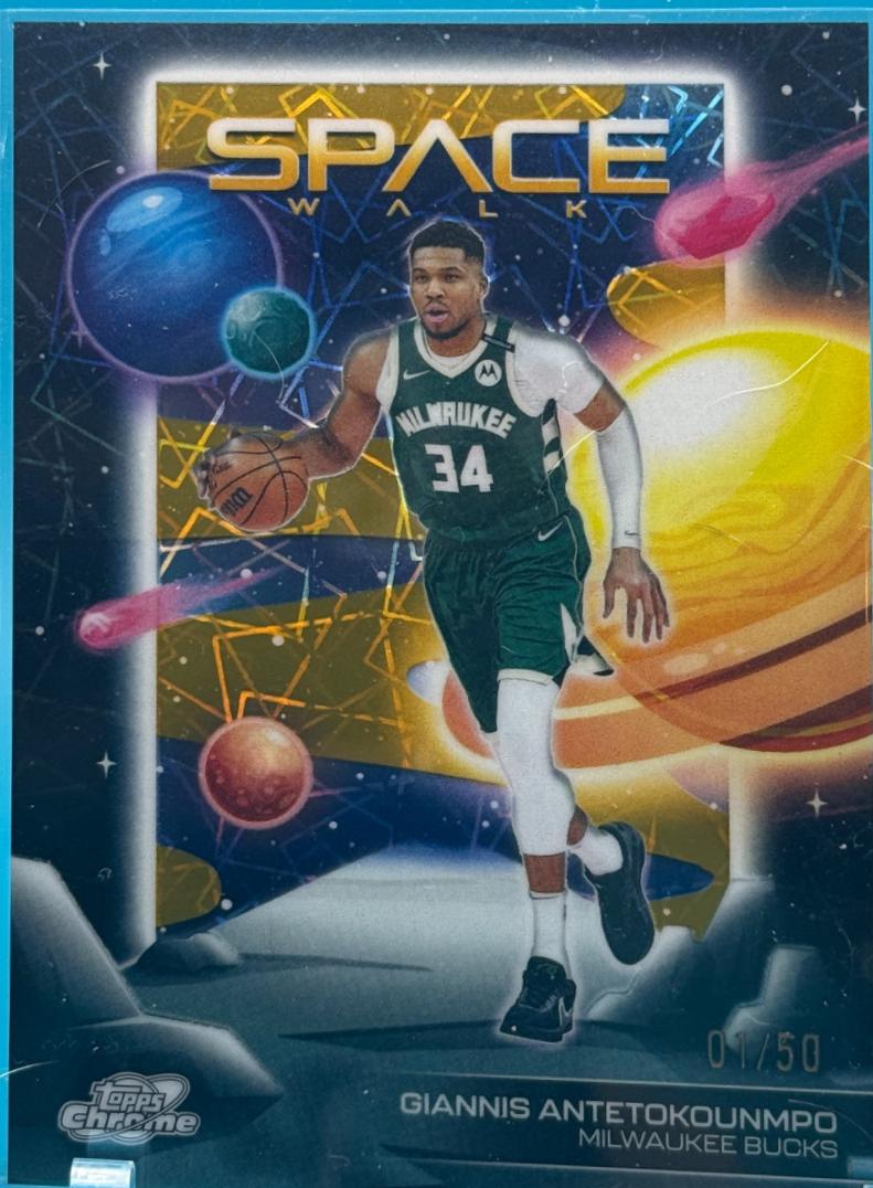 2025 Topps Cosmic Chrome Space Walk Giannis Antetokounmpo [Gold Interstellar Refractor] #SW-2 card