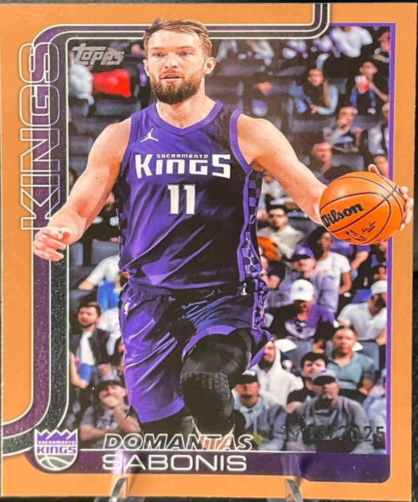 2025 Topps Domantas Sabonis [Gold] #167 card
