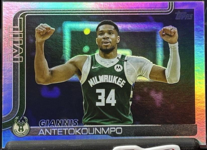2025 Topps Giannis Antetokounmpo [Rainbow Foilboard] #54 card