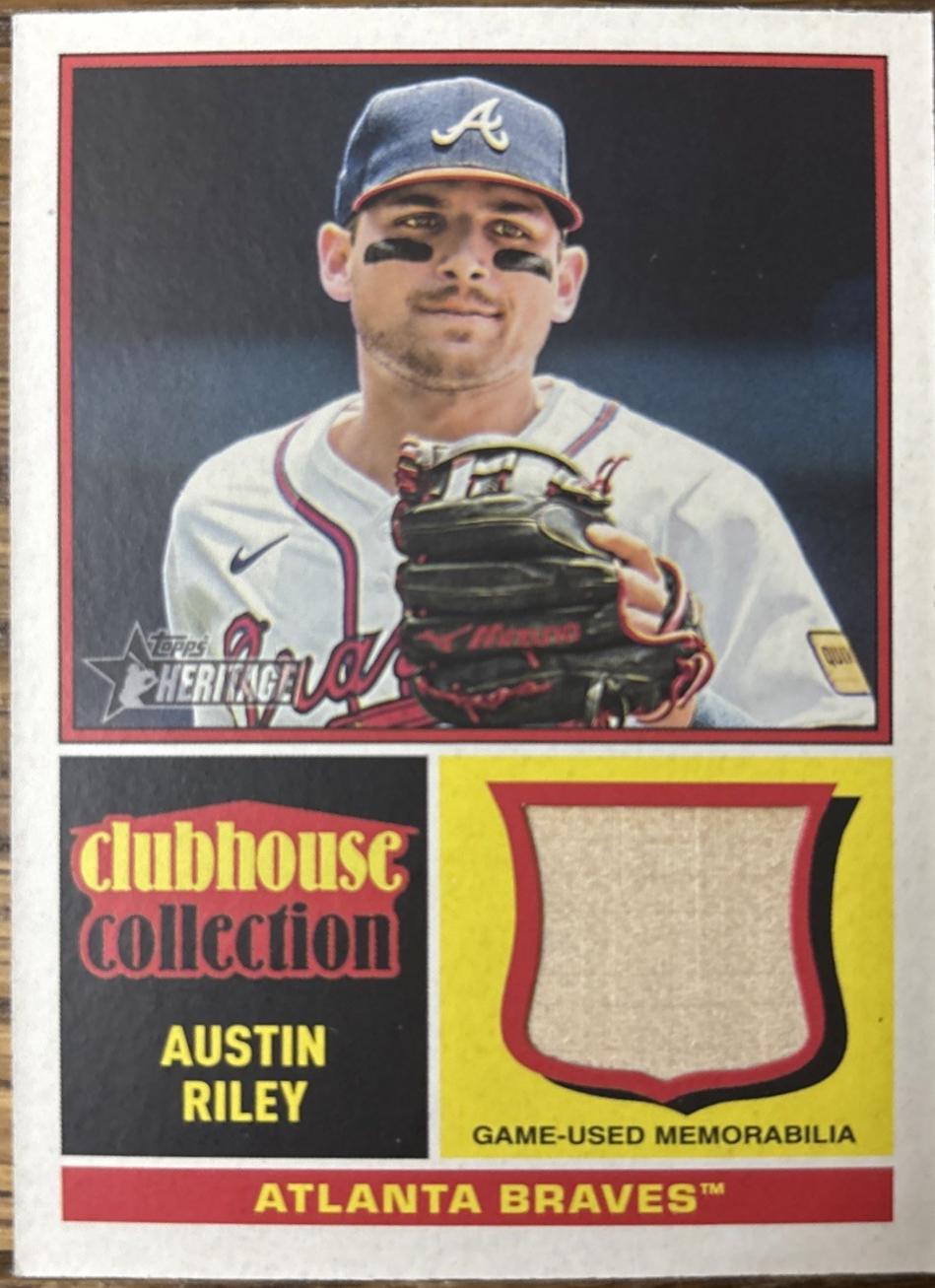 2025 Topps Heritage Clubhouse Collection Relic Austin Riley #CCR-AR card