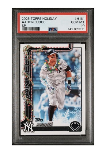 2025 Topps Holiday Aaron Judge [Backs Super Short Print Variation] #H161 card