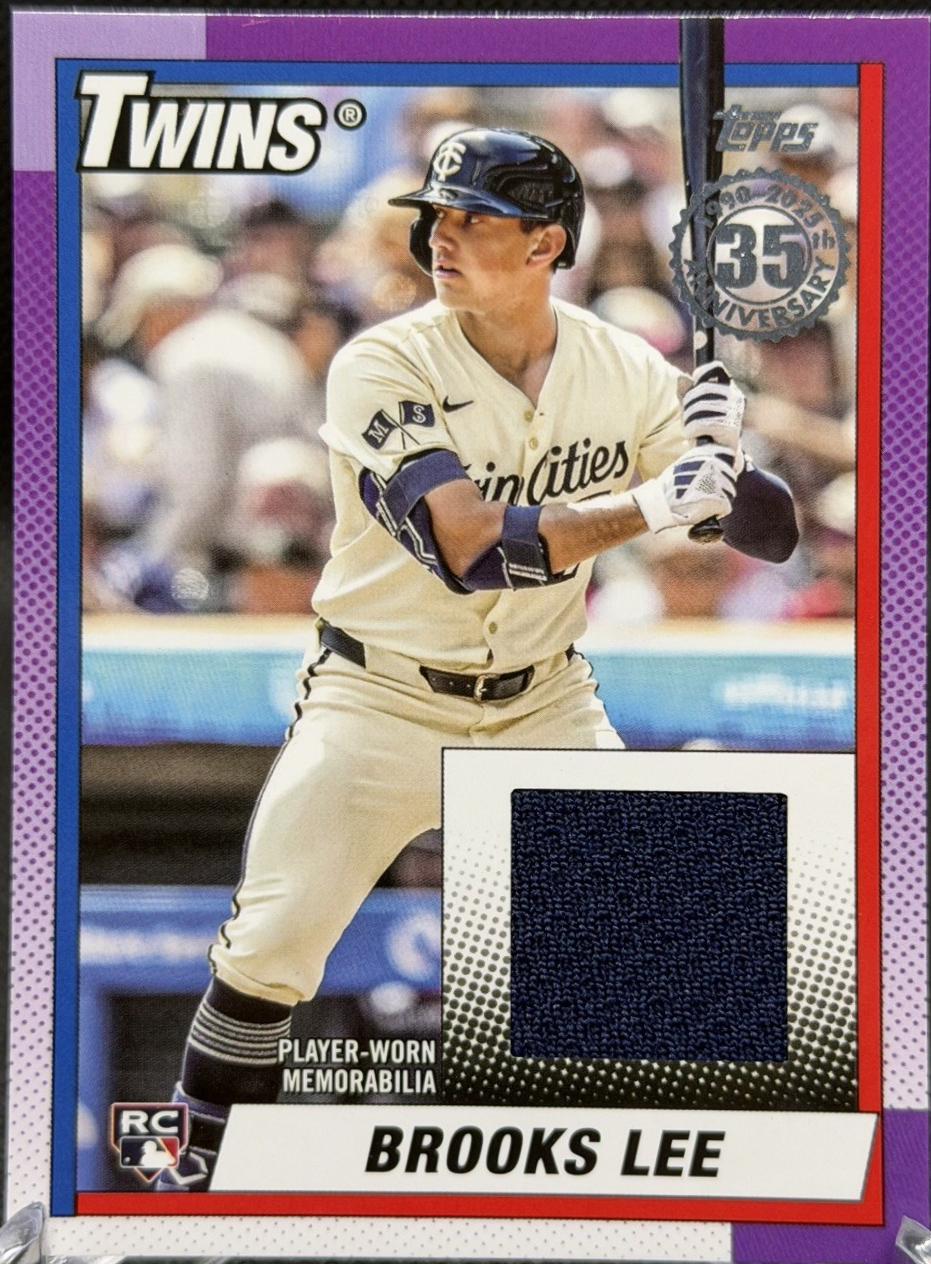 2025 Topps Update 1990 Relics Brooks Lee #90RU-BL card