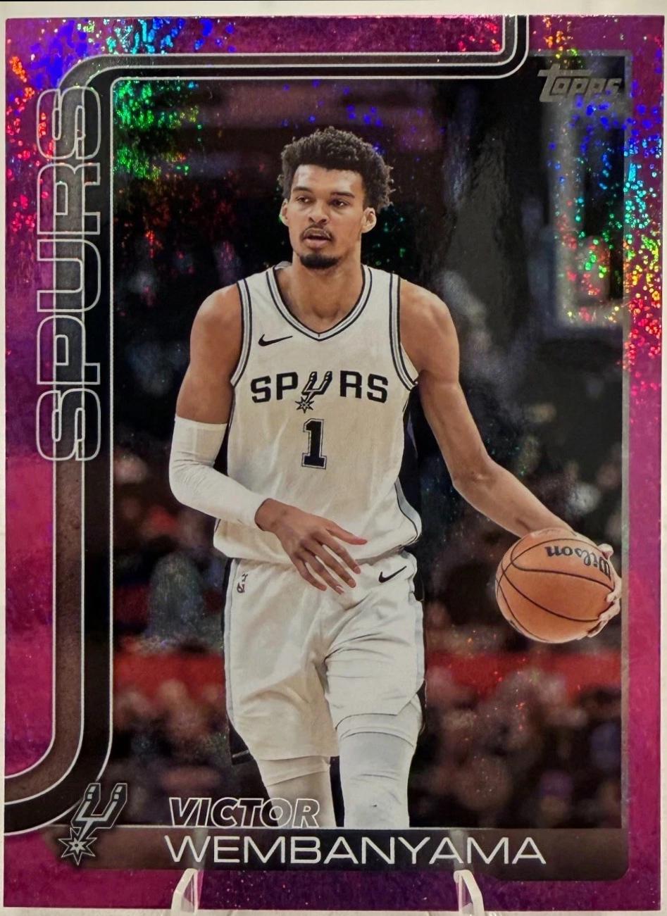 2025 Topps Victor Wembanyama [Holo Pink Foil] #195 card