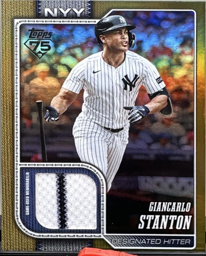 2026 Topps Giancarlo Stanton [Gold Sandglitter] #341 card