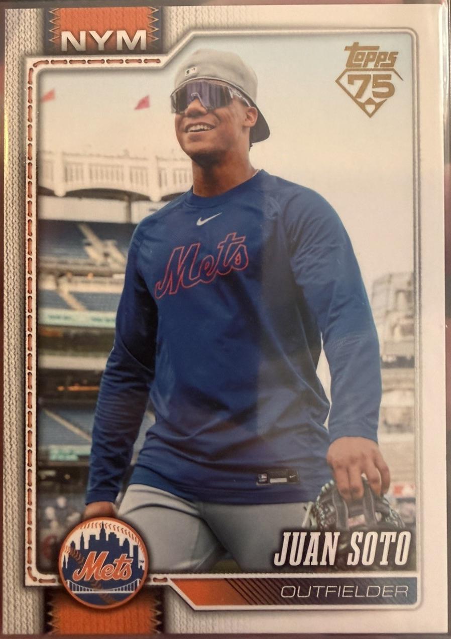 2026 Topps Series 2 Juan Soto [Golden Mirror Variation] #600 card
