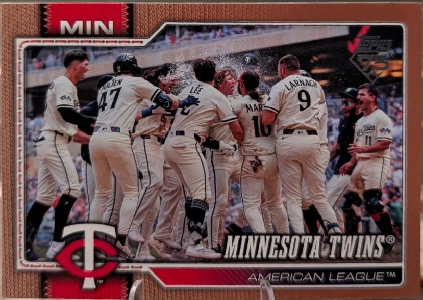 2026 Topps Series 2 Minnesota Twins [Gold] #491 card