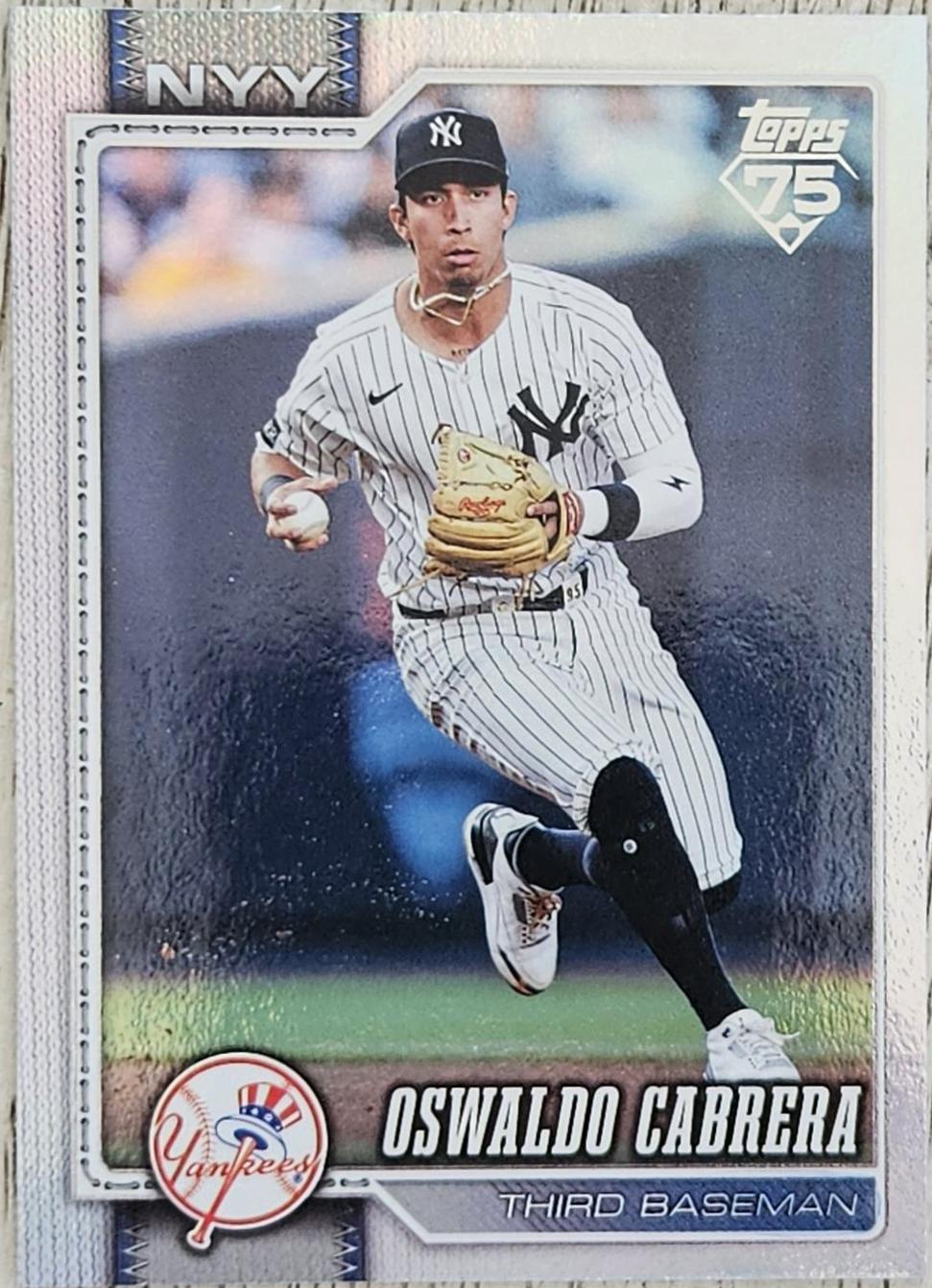 2026 Topps Series 2 Oswaldo Cabrera [Holo Foil] #490 card