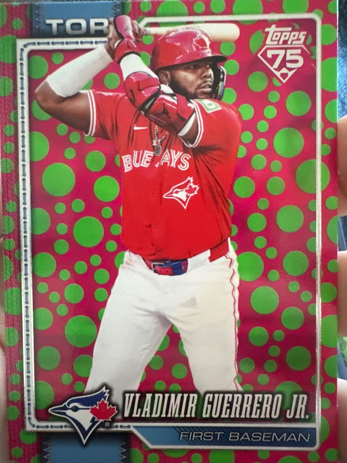 2026 Topps Vladimir Guerrero Jr. [Holiday Dots Green Pink] #20 card
